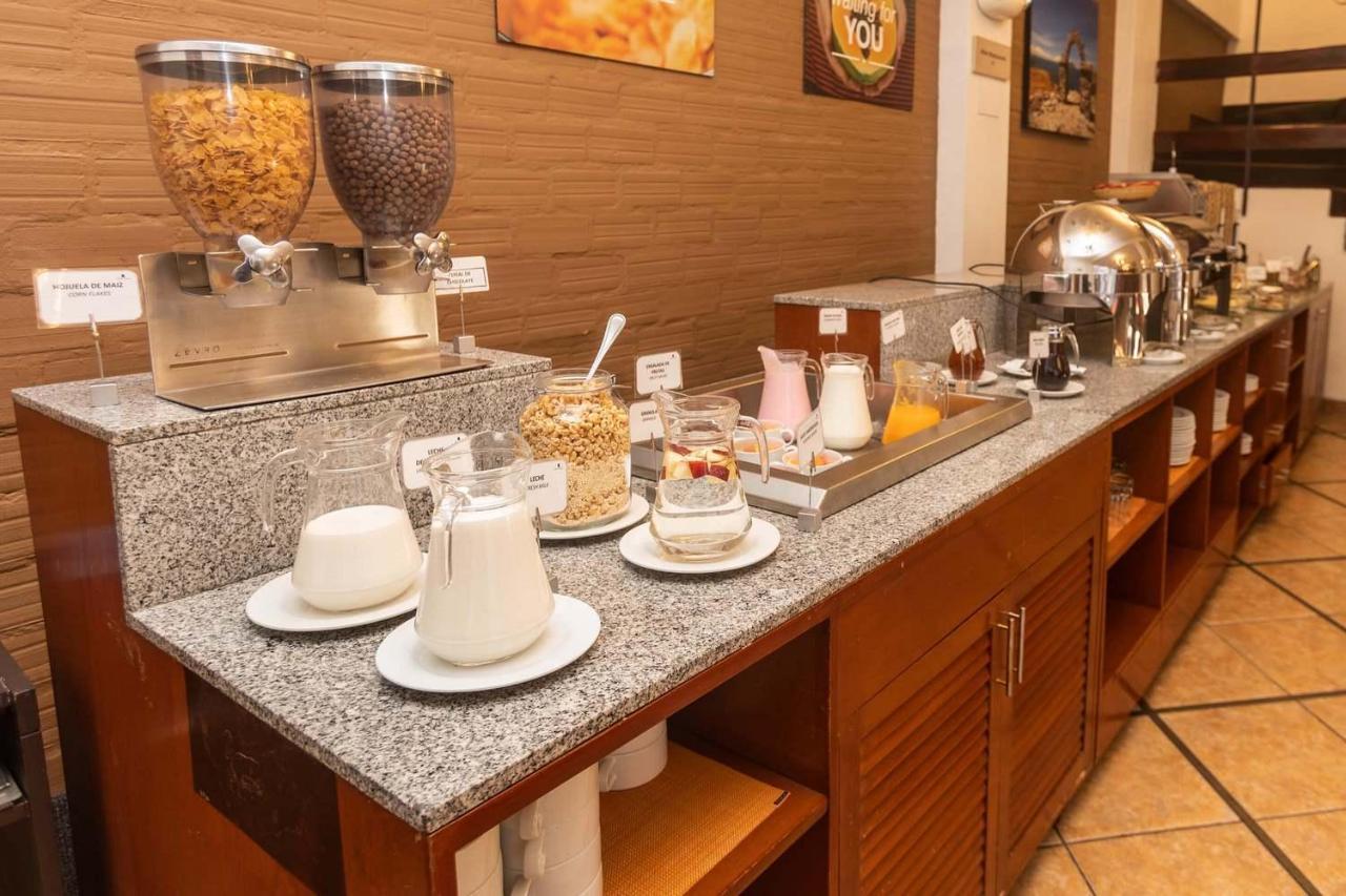 Casa Andina Standard Puno Hotel ภายนอก รูปภาพ