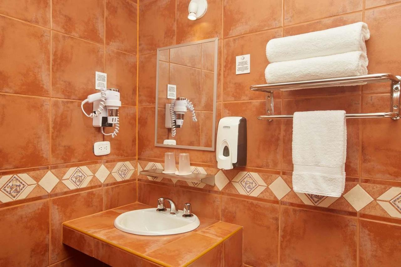 Casa Andina Standard Puno Hotel ภายนอก รูปภาพ