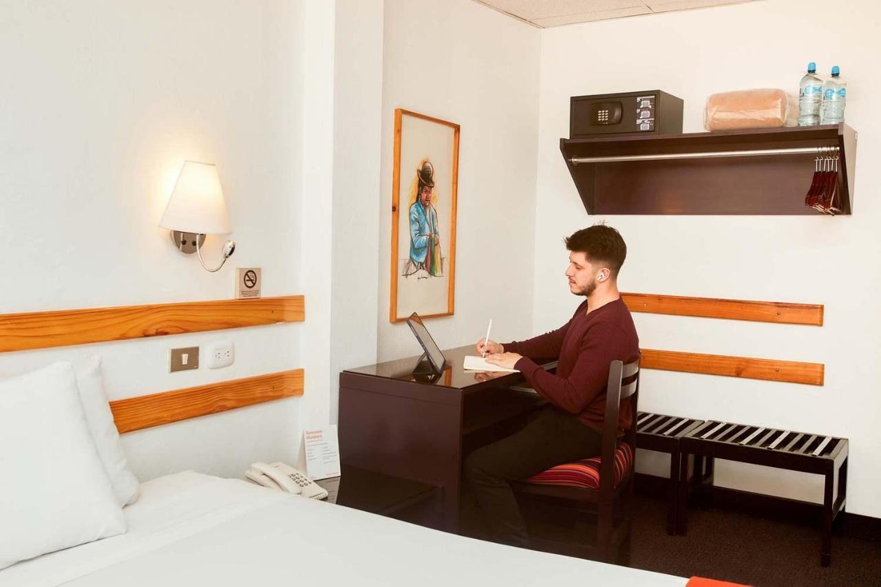 Casa Andina Standard Puno Hotel ภายนอก รูปภาพ